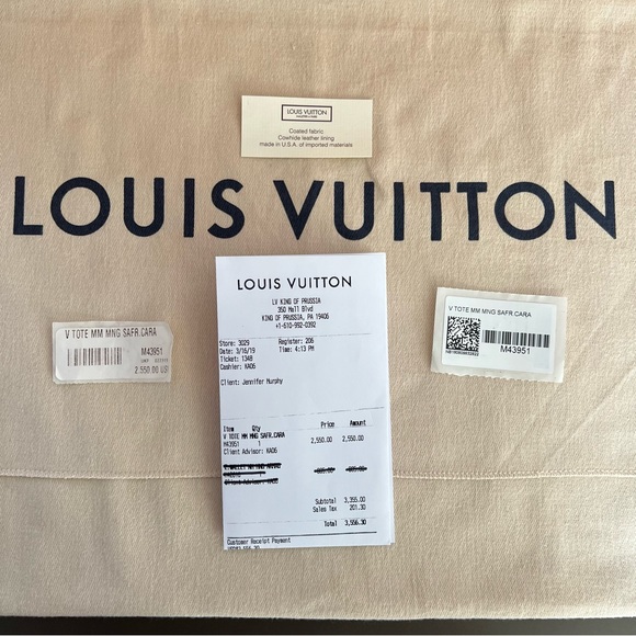 Louis Vuitton V Tote Monogram Canvas and Saffron Leather MM - Picture 16 of 16